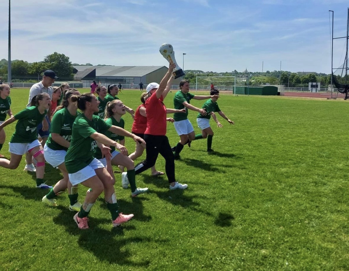 « Personne n’a rien lâché » : menées 2-0, les joueuses de l’US Argenton-Le Pêchereau renversent la finale et soulèvent le trophée du challenge Cautinat