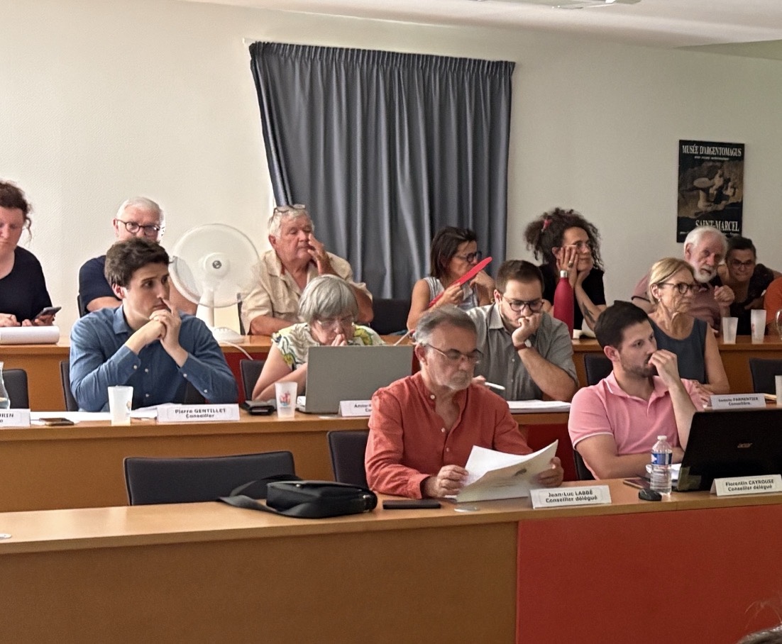 Argenton-sur-Creuse : la majorité réagit à des propos de Pierre Gentillet en conseil municipal, l’élu évoque le contexte d’une affaire nationale