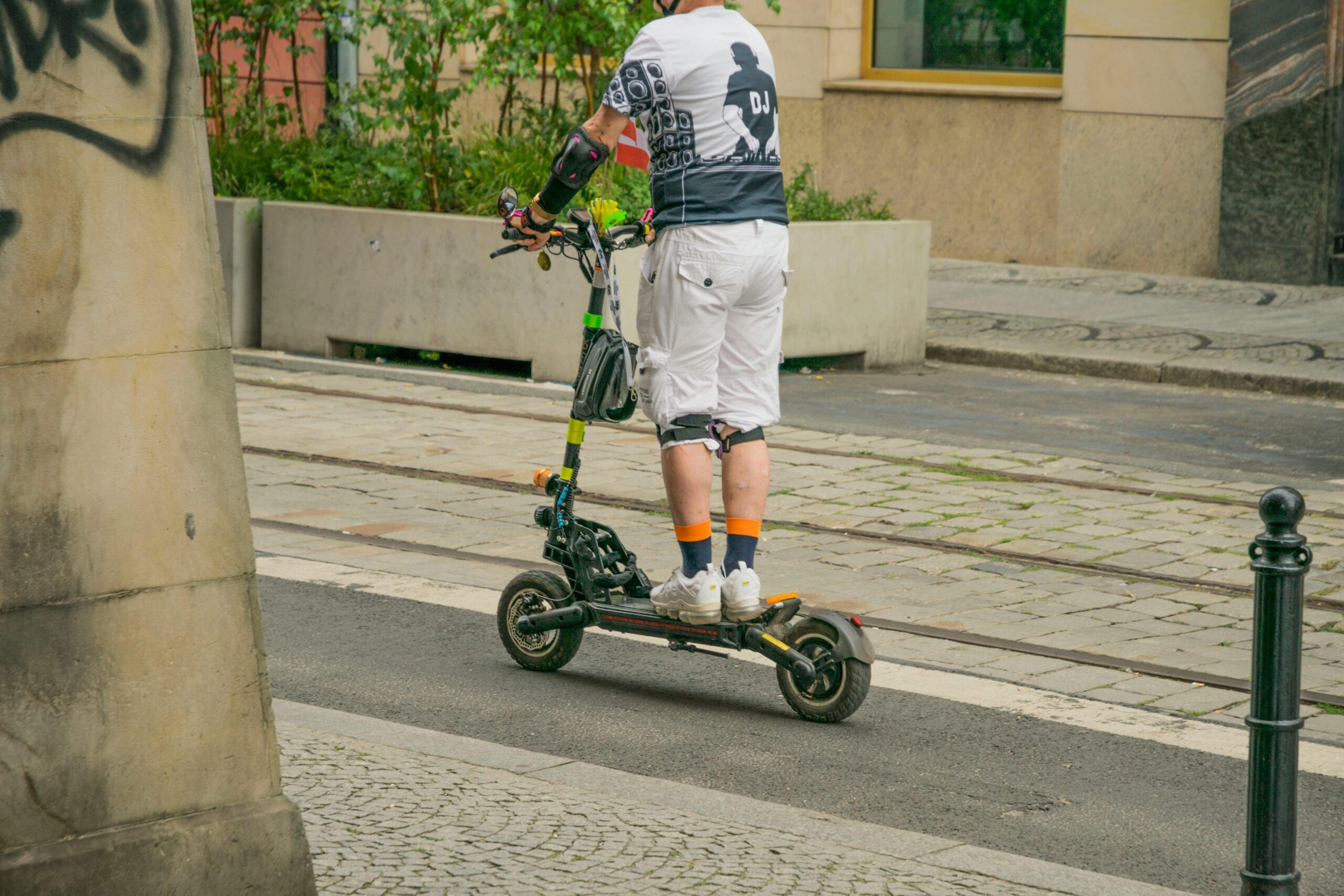 Argenton-sur-Creuse : comme dans tout le département, le casque devient obligatoire pour les usagers de trottinettes électriques