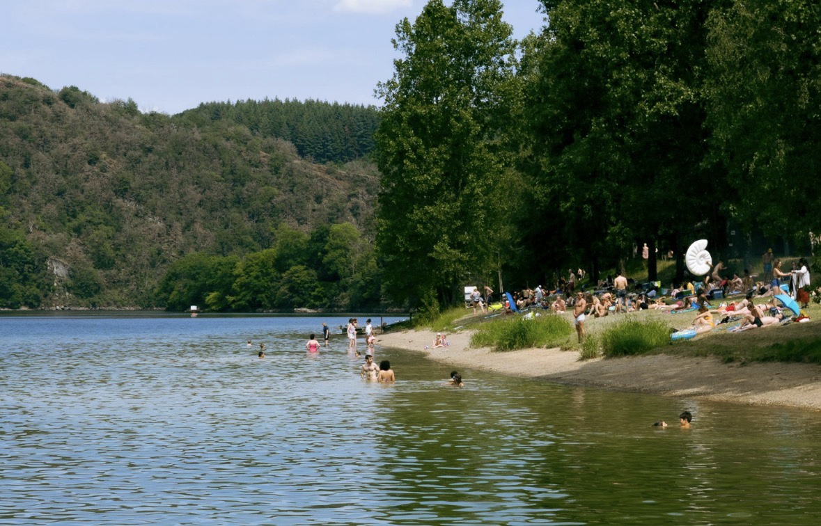 Zones de baignade interdites : l’amende passe désormais à 68 euros, notamment à Argenton et son bassin de vie