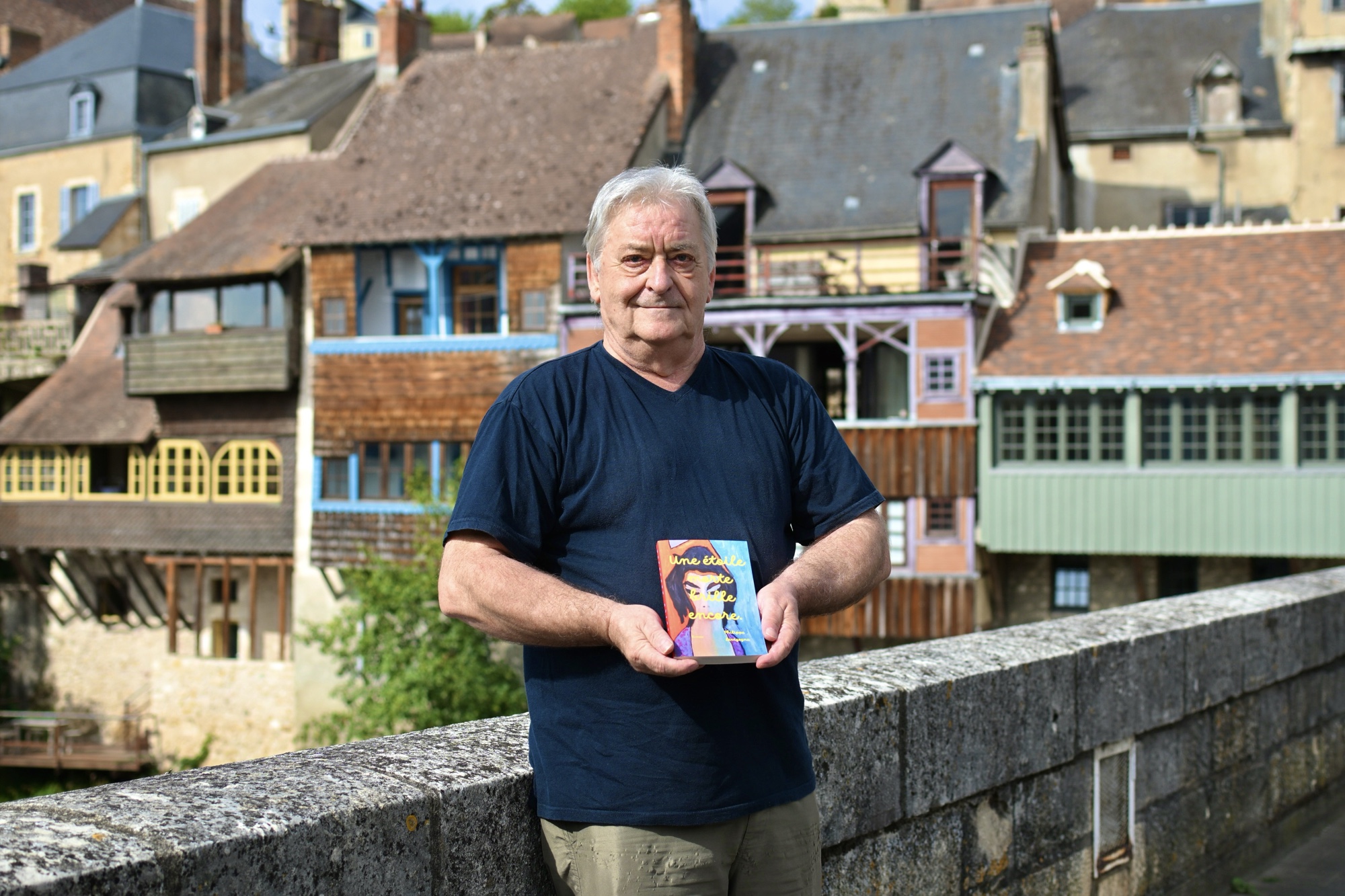 Philippe Lavigogne, du pinceau à la plume, avec Argenton-sur-Creuse en toile de fond
